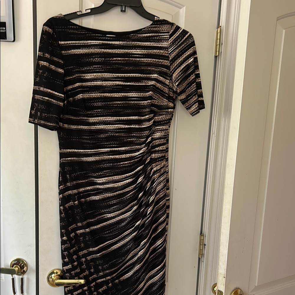 Anne Klein stripped black/tan/white bodycon dress, size 8